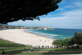Отель Bondi 38 Serviced Apartments  Сидней